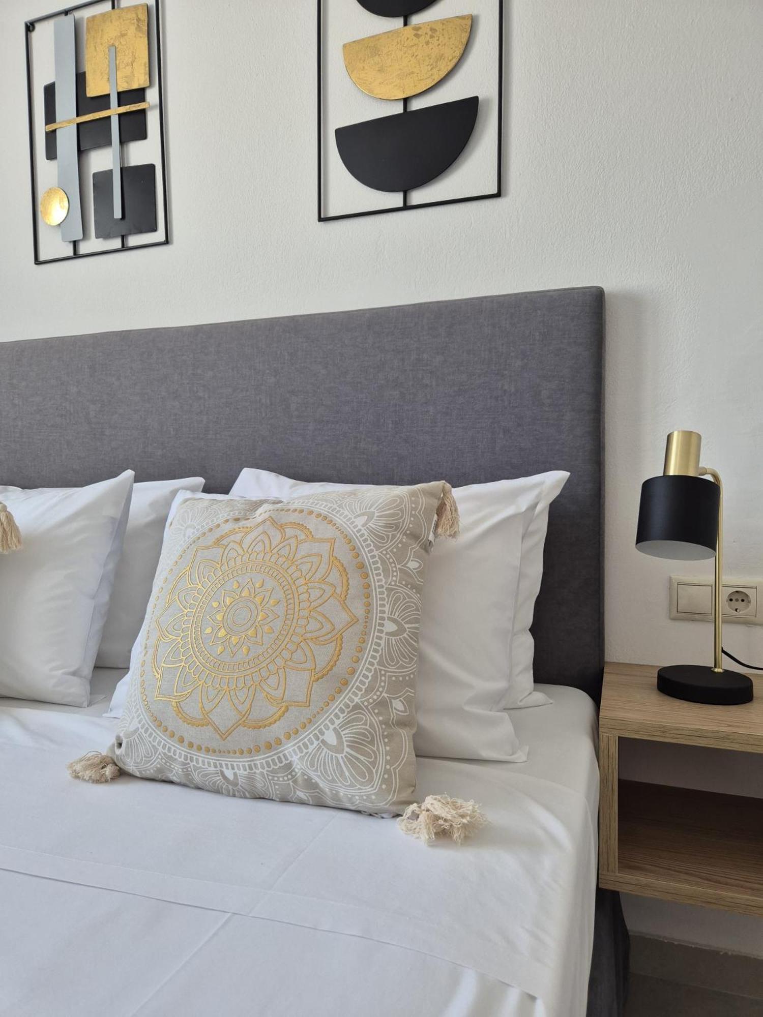 Soho Blue City Hotel Херсониссос Экстерьер фото